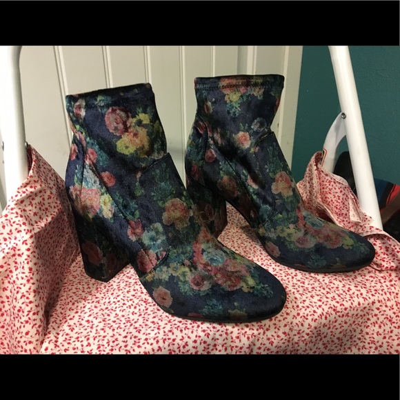 Abound Shoes - ABOUND Izzie Velvet Navy Floral Boots NEVER WORN